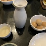 西海酒場斗々 - 突き出しは、うずら煮。めちゃ美味しい。
