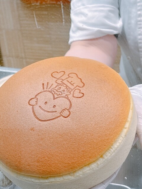 りくろーおじさんの店 大丸心斎橋店 - 心斎橋/ケーキ | 食べログ