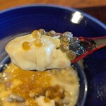 徳山鮓 - 茶碗蒸し：トロォ～リプルンとした余呉のスッポンが使われ、ビワマスの卵が飾られた茶碗蒸し。身体が芯から温まります。