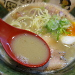 麺処 一朗 - マイルドな鶏白湯スープ