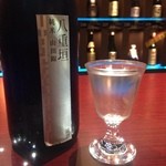 試 - ヤエガキ純米山田錦生酒でカンパイ~( ^ ^ )/□
            これも今だけの限定810本
            酒度−6なので、かなり甘い感じが…
            さてと、これから何処へ行こうかな(*^･^)