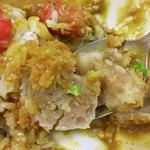 ライスカレー まんてん - シューマイの中にはグリーンピースも…