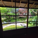 手打蕎麦鶴㐂 - 緑が眩しい！