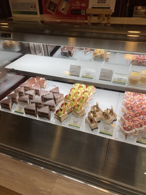 ミルフィーユ アンヴェール （Mille-feuille Emverre） - 千里山