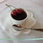 イ・ボローニャ - 凍った生クリームのプリン
      クレマカタラーナ