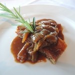 イ・ボローニャ - 豚バラ肉の一晩ロースト　玉葱ソース