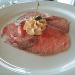 イ・ボローニャ - 仔牛のツナソース