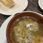 あんだん亭 - エビとホタテのオイル　アヒージョのようにパンがすすむ