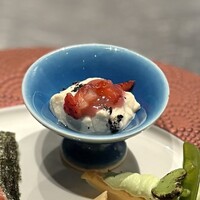 鉄板和食とワイン 萬鉄 - 苺の白和えマスカルポーネチーズ