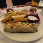 The Crab Pot - キングサーモンは焼いただけなのに調子が高い