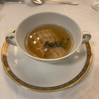 ホテルニューオータニ 東京 - 黄金色に輝くしずく和出汁香るビーフコンソメスープ