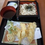 藤ヱ門 - なまず天ざるうどん（せいろ盛）