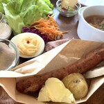 パン・ド・ミ 稲美店 - オードブルの盛り合わせとサラダとスープ