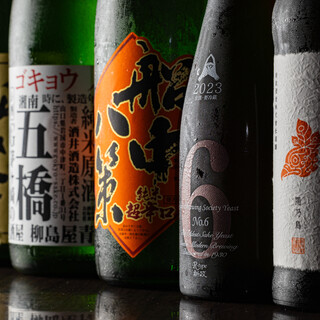 香りのよい日本酒、季節に合ったワインを鉄板料理と共にどうぞ