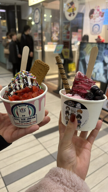 ROLL ICE CREAM FACTORY 渋谷・TOHOシネタワー店 (ロール ROLL ICE CREAM FACTORY 渋谷・TOHOシネタワー店 (ロール