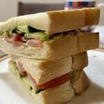 日進堂 - イギリスパンのサンドイッチ♪