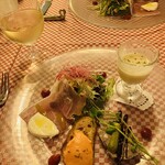 ビストロ ダ アンジュ - ビストロランチ2500えん 白ワイン(値段忘れた)