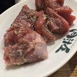 羊肉炭火焼 肉汁屋 - 