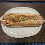 varm COFFEE & BAKERY - ソーセージドック　980円　こだわりのイノシシソーセージ！野生的な味
