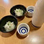 山家 支店 - やはり熱燗