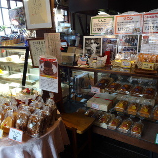 トタン屋根のケーキ屋 ア・ラモート_2