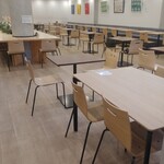 おかやま晴れの国食堂 - 店内