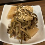 立ち飲み居酒屋ラクミ - ぜんまい　タケノコ　山うど煮しめ