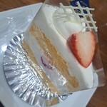 パティスリー・シュシュ - イチゴの時期にならないと出てこないイチゴショートケーキ