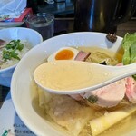 塩生姜らー麺専門店 MANNISH - 