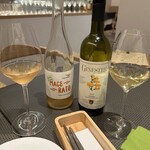 Mr.Porcino - 左←Case d'Alto Macerato Bianco Non Filtrato タウラージ 右→Le Ginestre di Castellina Chardonnay、シャルドネ