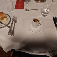 日光金谷ホテル - 伝統的なコンソメスープレジャーヌ風とパン