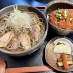 そば処 萬乃助 - ウィークデーセットの肉そば＋ソースかつ丼