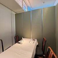 中国飯店 - パーテションで組んだ半個室席です。