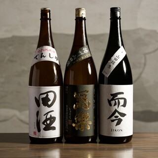 常時、15種類ほどの日本酒をご用意致しております