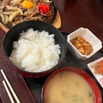 うさぎ - 牛バラ焼肉定食