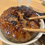 肉と酒 はじめ - ◾️200g鉄板焼ハンバーグ¥1.300！
　※ダブル400gは¥1.800
　※ランチはご飯、牛骨スープ、キャベツ千切り
　　明太子、漬物が食べ放題♪