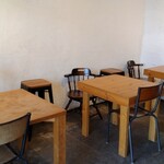モジャ カフェ - 店内イートインスペース