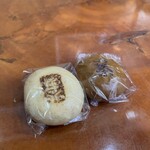 羽田甘精堂 - 料理写真:温泉まんじゅう・一茶まんじゅう