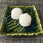 まるに抱き柏 - 