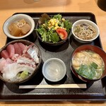 西麻布 もぐら - 海鮮丼定食