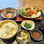 ダイナミックキッチン＆バー 響 - 連れが食べた、一汁三菜