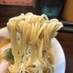 とものもと - 珍しい多加水の細麺