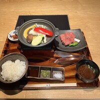 すき焼き 牛しゃぶ 松重 - 上撰松阪牛ステーキ膳