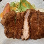いずみや - しっかり厚みがある良いとんかつ