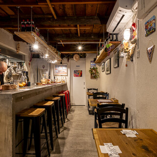 京都の細い路地に佇む隠れ家イタリアン◆明るく活気ある雰囲気◎