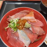 海鮮丼の駅前 阪神梅田店 - 