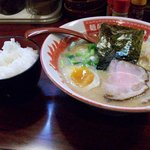 麺屋どとんこつ - 麺屋どとんこつ　ラッキーラーメンとごはん