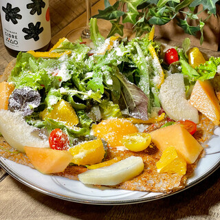 自宅で食べる時の様に心休まるメニューが魅力。ガレットも人気