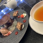 トシ・ヨロイヅカ 東京 - 