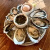 Elliott's Oyster House - 料理写真:生牡蠣つるつる。